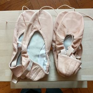 TWO PAIRS Bloch Prolite II ballet shoes 5A